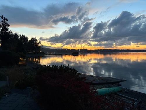 Regional District of Nanaimo Apartment | Oceanside Nature Resort