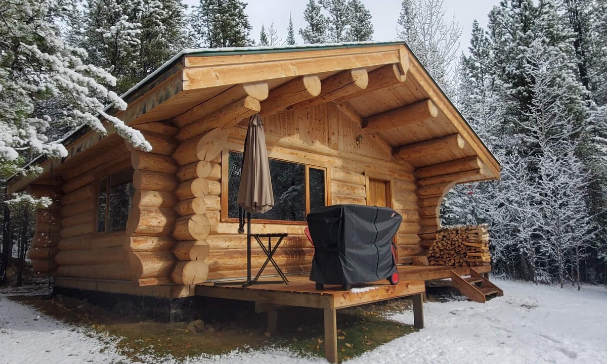 Rock Lake Cabin | Off-Grid Secluded Log Cabin. Peaceful & Quiet! Off the Beaten Path Hidden Gem