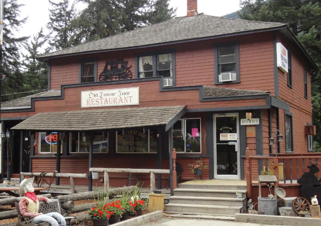 North Bend Hotel | Old Towne Inne Chuckwagon Bar & Grill