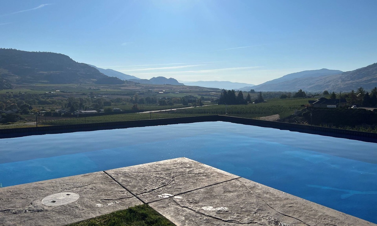 Oliver House | Oliver Oasis, Merlot - Vineyard home with great pool, hot tub & views for days!