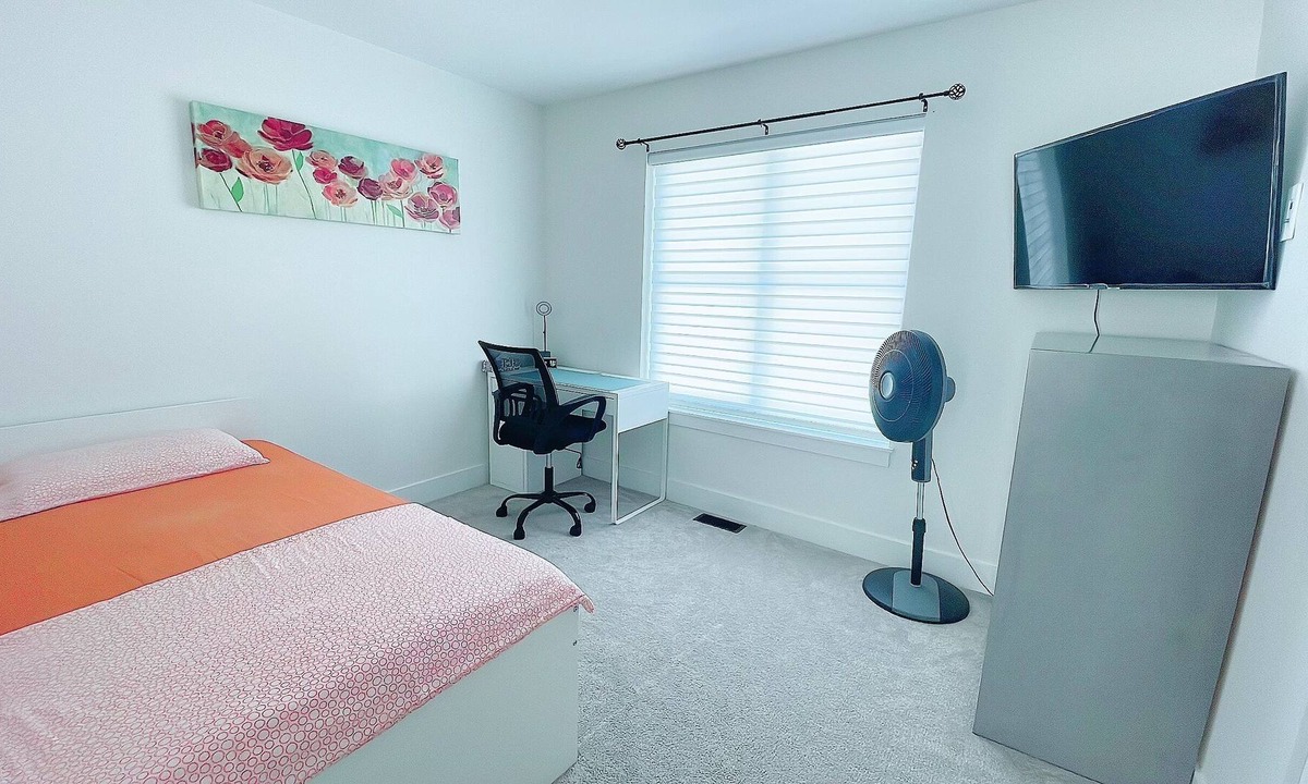 West Newton - Highway 10 House | one Bedroom in a townhouse