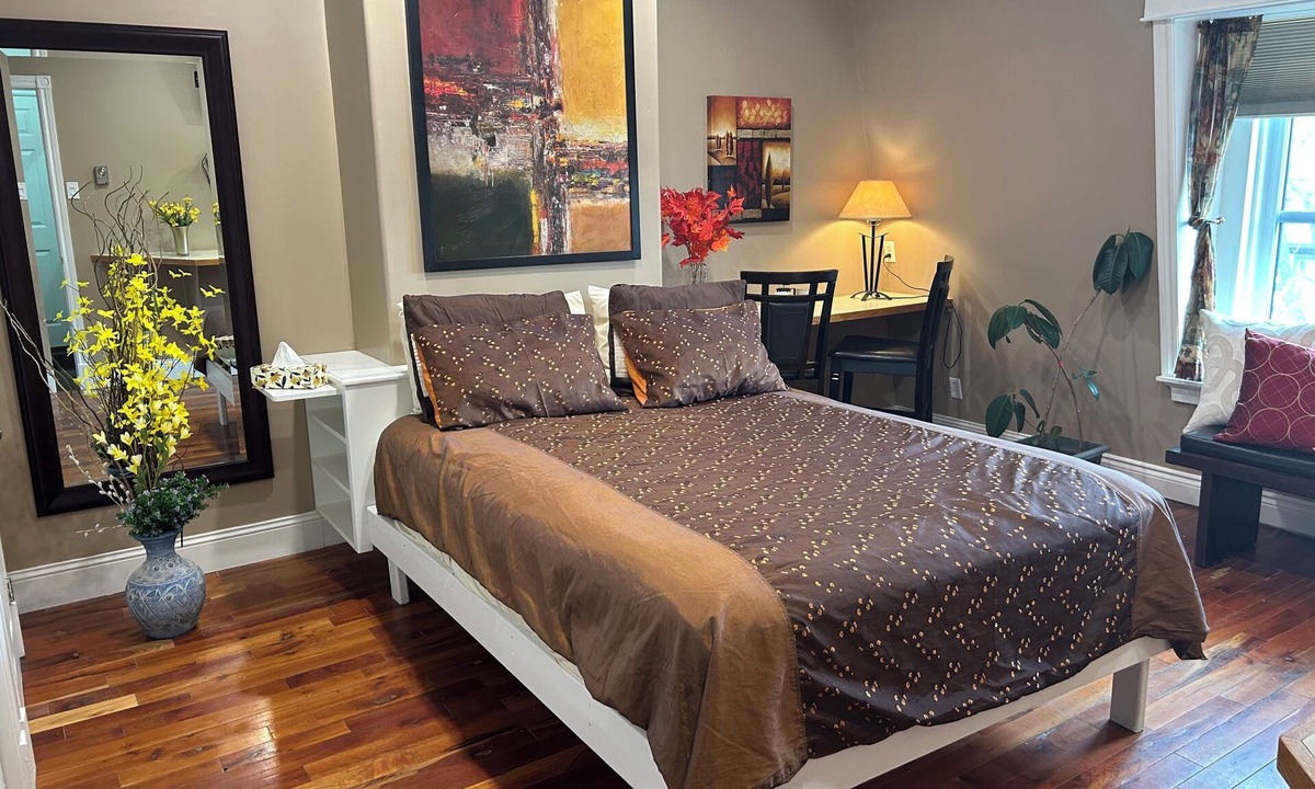 Downtown St. John's Apartment | One-Bedroom Top-floor Bachelor Apartment with AC in Downtown St. John's