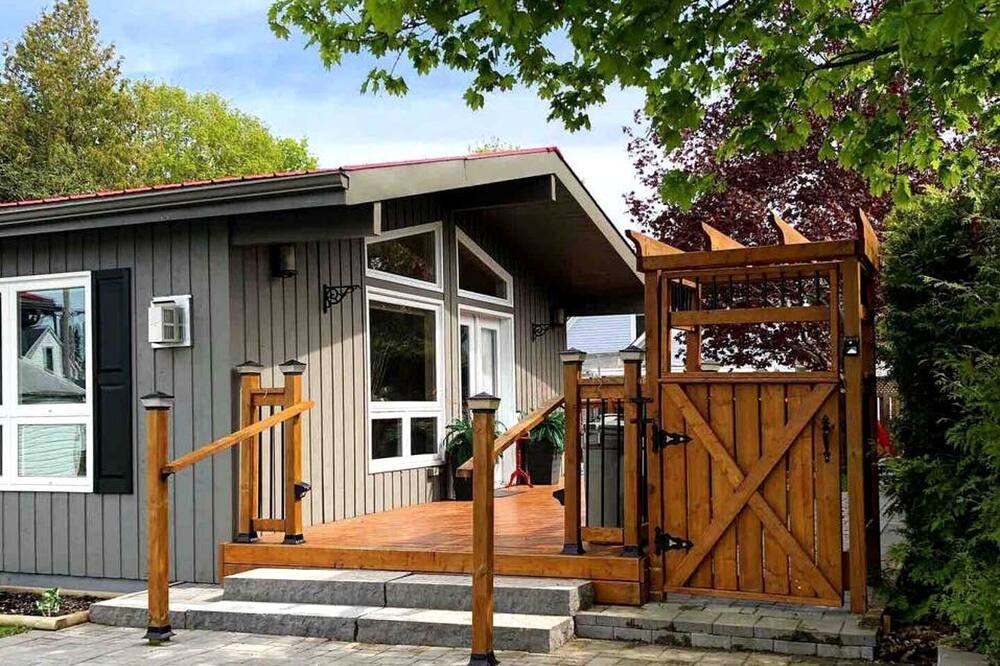 Wellington Cottage | Ontario Rental for a True Canada Glamping Experience