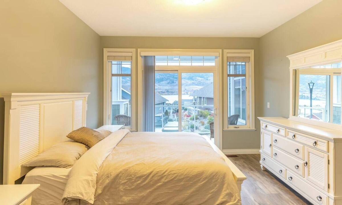 Okanagan-Similkameen House | Osoyoos Cottage Retreat | Private Beach & Pools