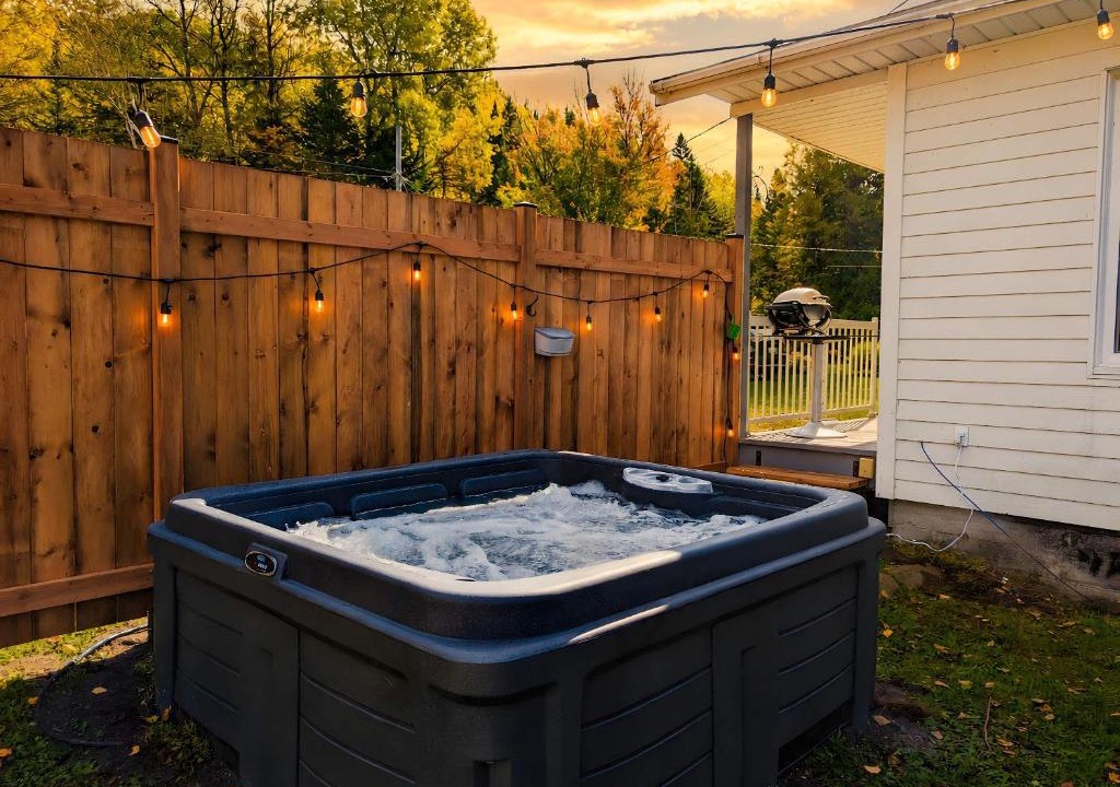 Saint-Tite-des-Caps Ski Chalet | Outdoor Getaway Mont-Ste-Anne and Massif