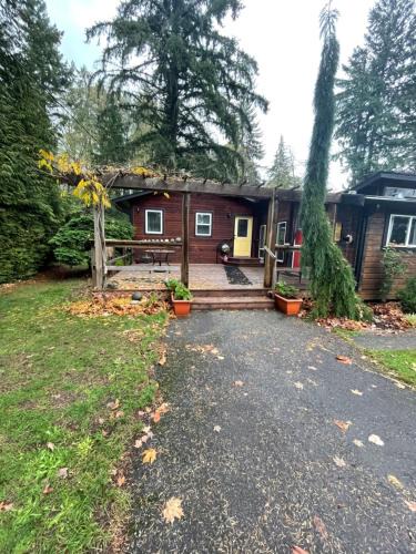 Black Creek Bed & Breakfast | Oyster River Guest Room