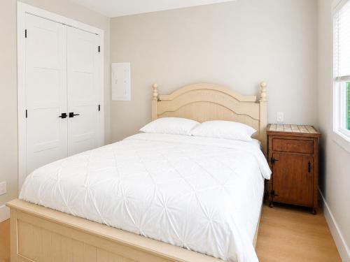 Steveston Apartment | Peaceful 2-Bedroom Richmond Stay Near Steveston Village