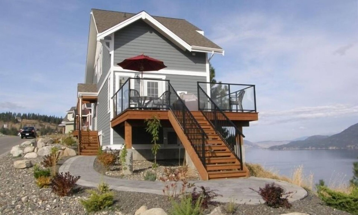 Central Okanagan Cottage | Peaceful Lake View Cottage, La Casa Resort, Okanagan Lake