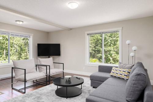 Regional District of Nanaimo House | Peaceful spacious 2BR Suite Free Parking