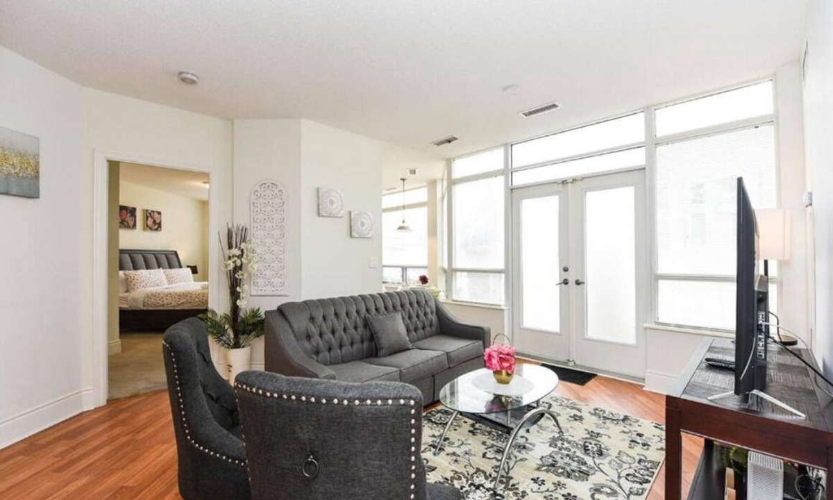 Downtown Mississauga Condo | PlanURstay - Amazing 2BR & 2BTH - Near Square One Mall