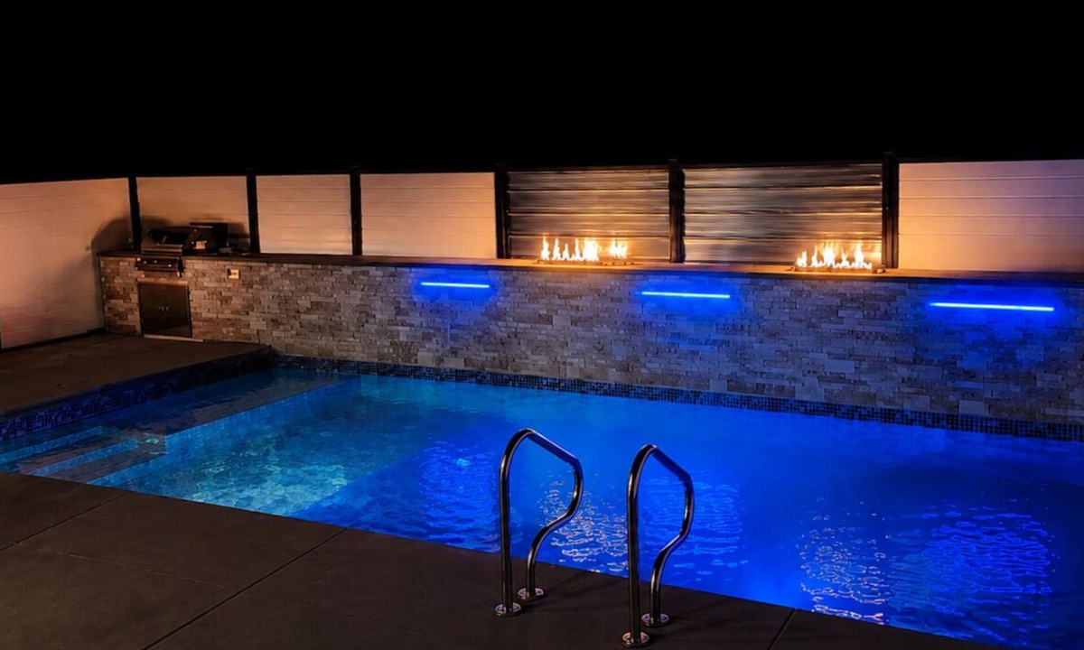 Central Okanagan House | Poolside Oasis
