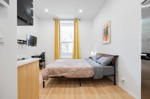 Montreal Apartment | Prestige Studio For 2 Guest with Parking