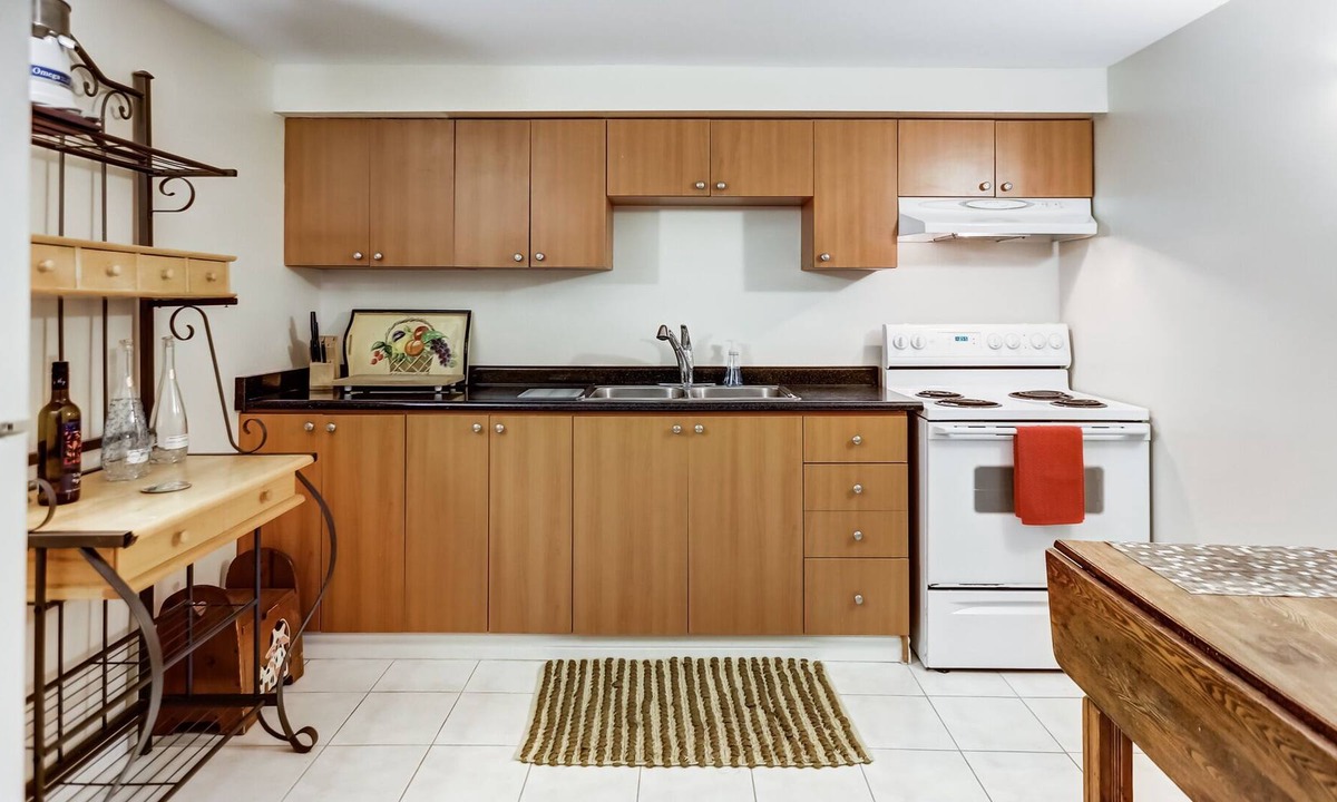 Unionville Apartment | Prestiqe Unionville/Renovated Furnished Suite
