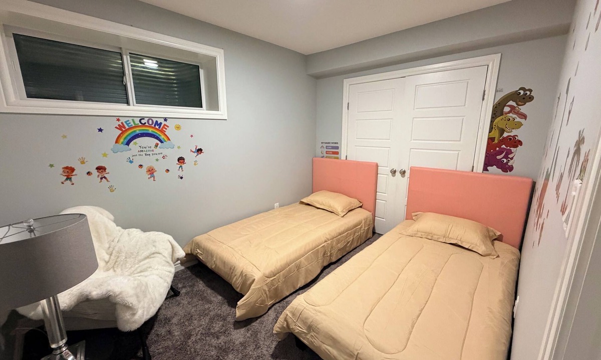 West Edmonton Bed & Breakfast | Prime Location 2 bedroom Basement Suite ideal for families and groups.