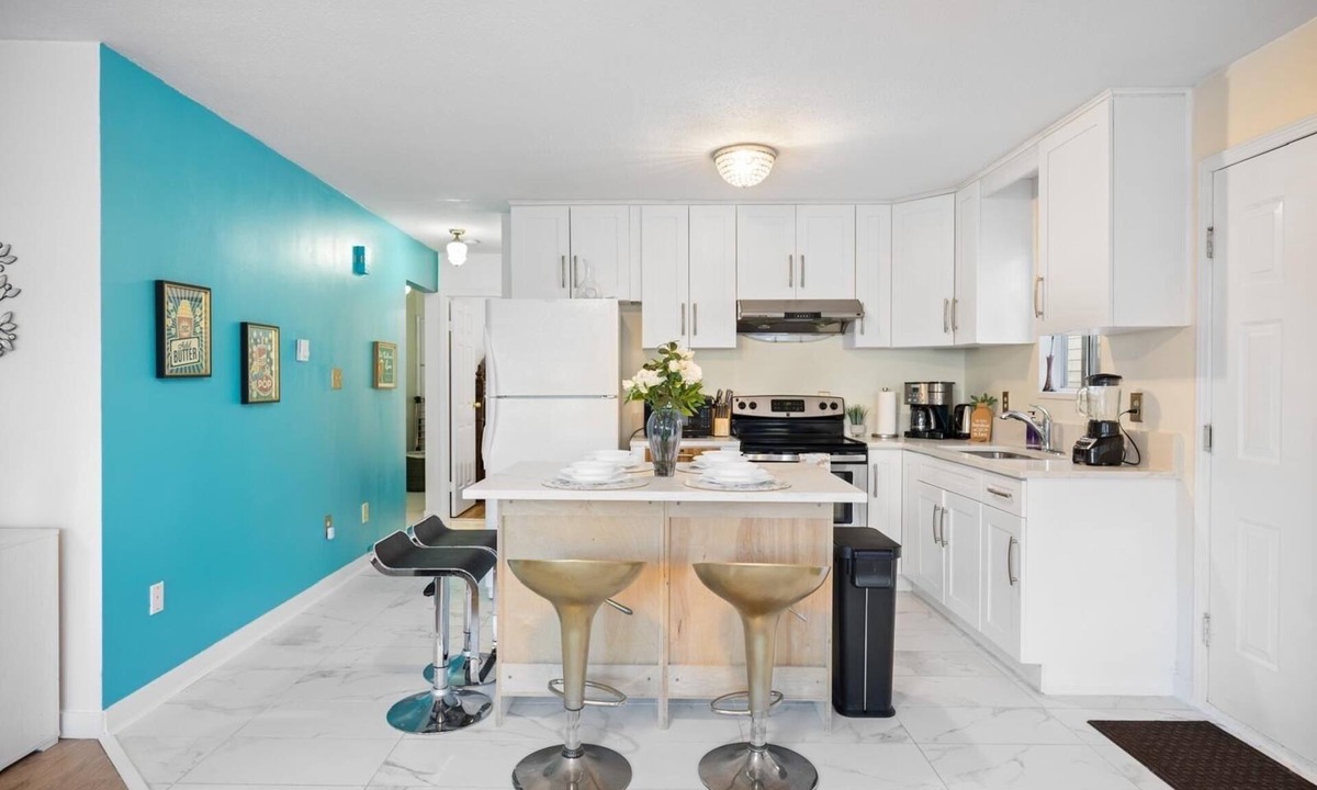 Riley Park-Little Mountain House | ❤️Private Garden Suite|10 mins Downtown|QE|Riley Park