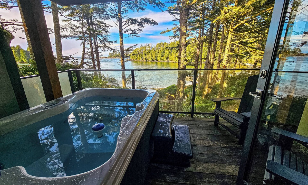 Ucluelet Cabin | Private Hot Tub - Covered ⎮ Oceanfront Cabin With Stunning Views! ⎮Sea Glass