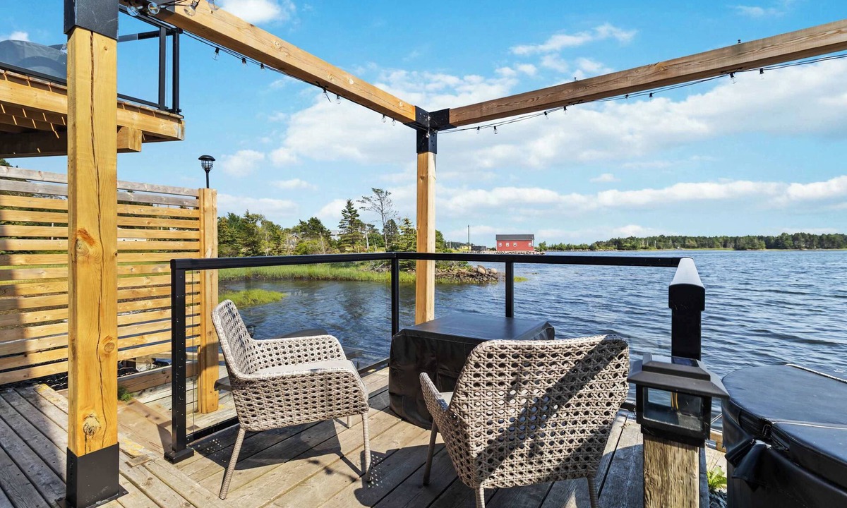 Lunenburg Apartment | Private Oceanfront Suite, Hot Tub & Fireplace
