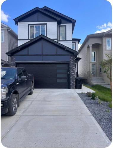 Southeast Edmonton House | Private room in Basement suite
