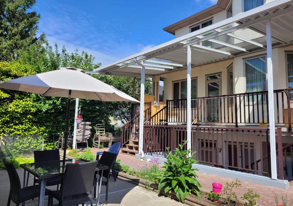 Vancouver South House | Private Room in Guest House, Near the New Oakridge Mall & Transit - Near Langara 49th Station