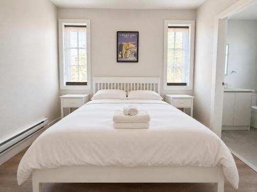 Kitsilano Bed & Breakfast | Private Room in Shared West Side Home near UBC