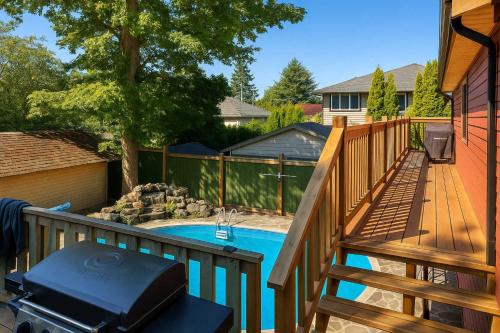 Saanich East Apartment | Quaint Attic Suite with Heated Pool Year-Round