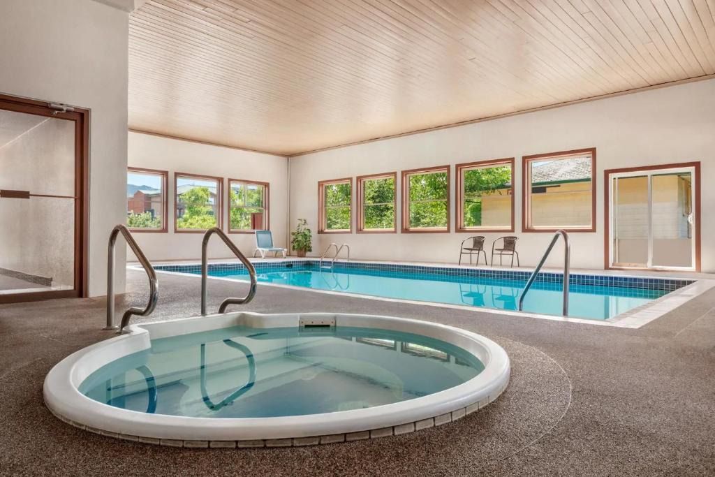 Vernon Hotel | Quality Inn & Suites