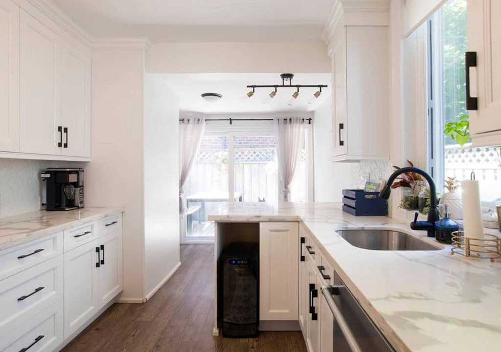 Beaconsfield Village House | Queen West Bright & Spacious Home