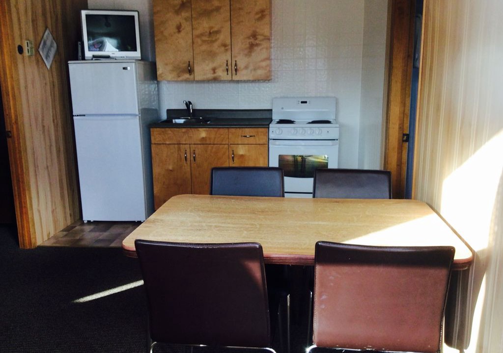 Belfast House | Rachel's Motel and Cottages - Two Bedroom Cottage (9)