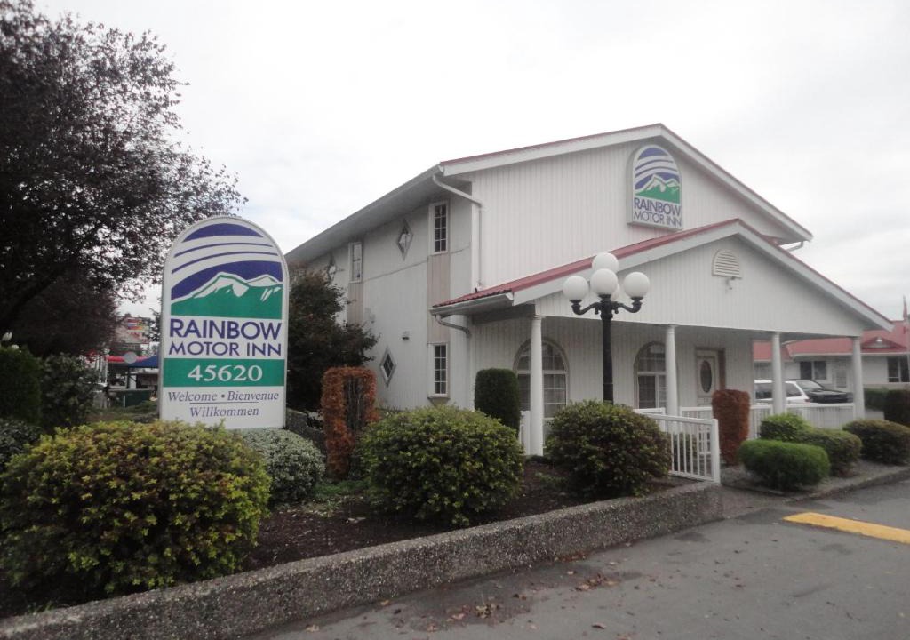 Chilliwack Proper Village West Hotel | Rainbow Motor Inn
