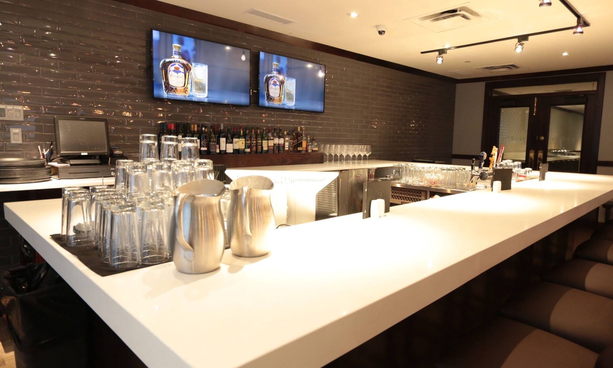 Fort St. John Hotel | Ramada by Wyndham Northern Grand Hotel & Conference Centre
