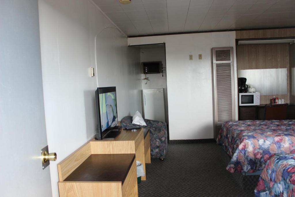 Youngstown Hotel | Raval Paradise Motel and RV Park