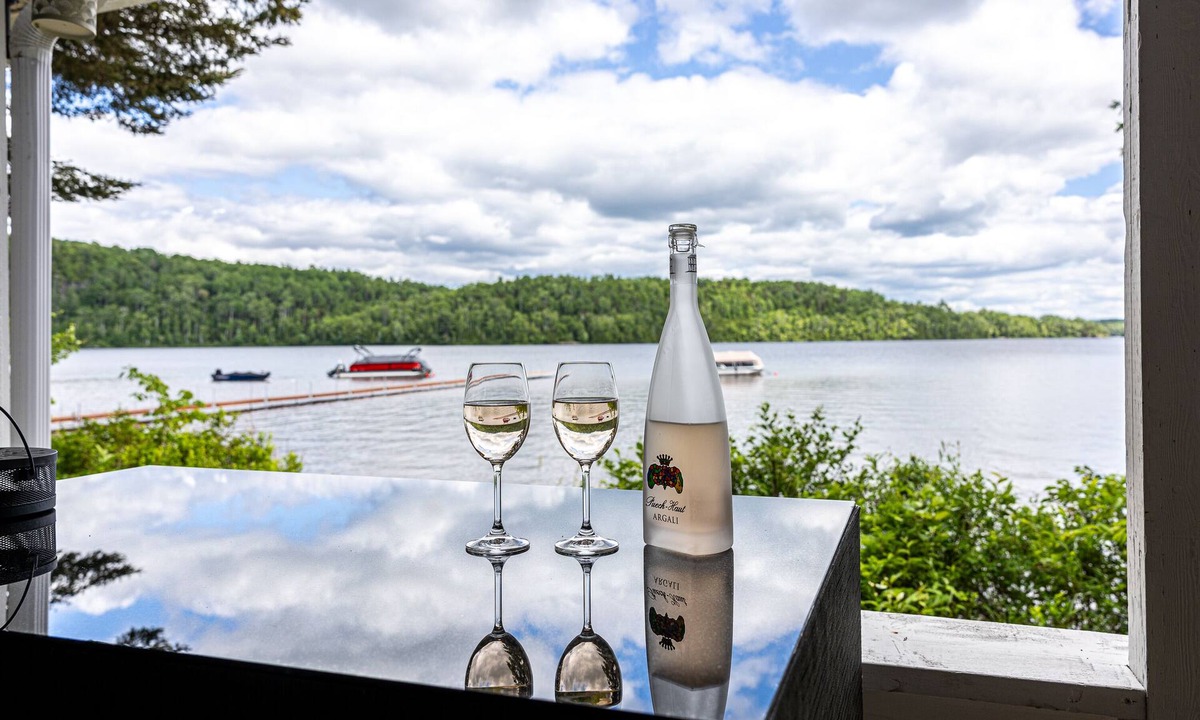Nominingue Ski Chalet | Refuge de la Sittelle small lake Nominingue Golf, cycling, mountain biking, fishing, spa