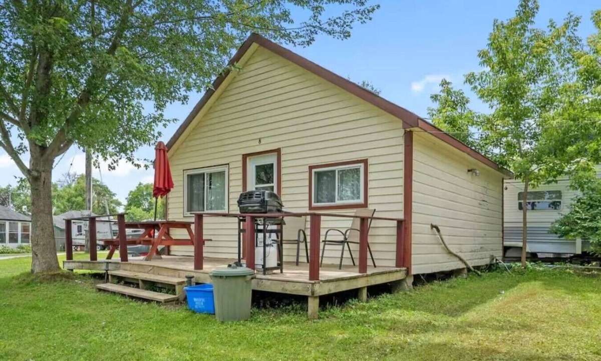 Otonabee-South Monaghan Cabin | Relaxing Retreat | Near Lakes