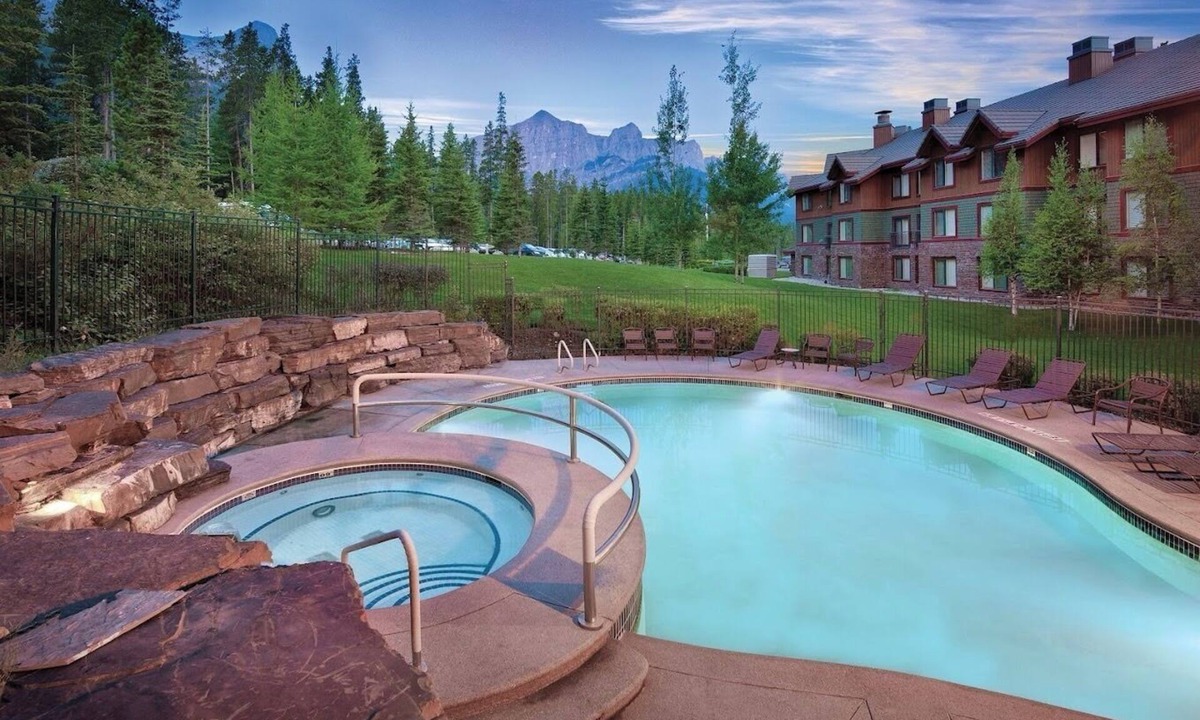 Quarry Pines Resort | Resort stay in the mountains in Canmore Alberta, minutes away from Banff