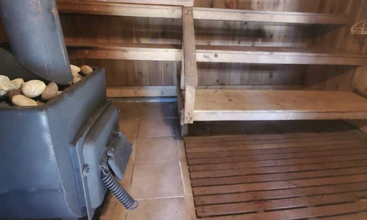 Woodfibre Cabin | Romantic Cabin w/ sauna