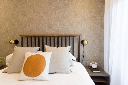 Little Italy Apartment | Romantic Studio in the Heart of Little Italy by Den Stays