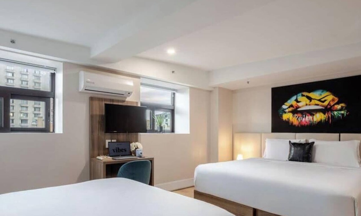 Gay Village Hotel | Royal Pair – Downtown MTL Stay