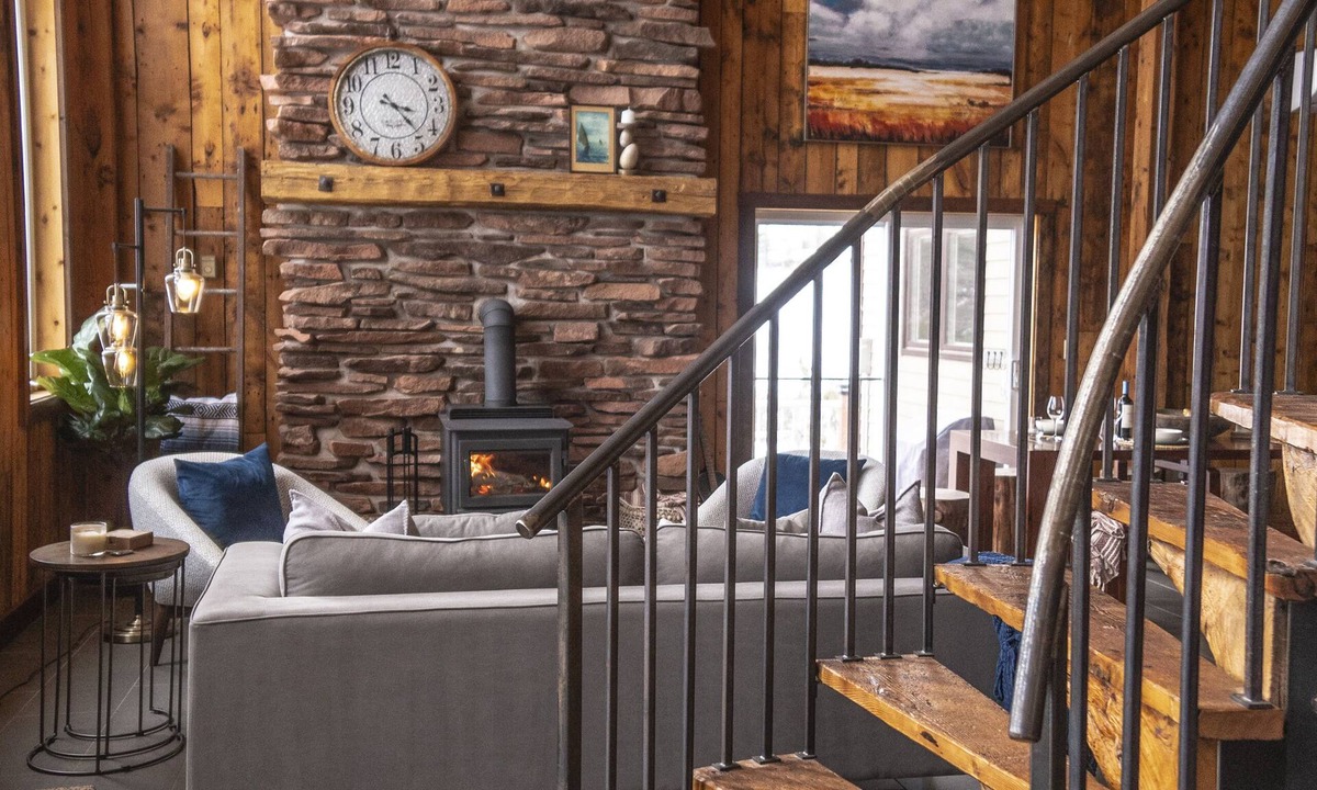New Glasgow House | Rustic Luxury Retreat, near golf course, beaches & restaurants!