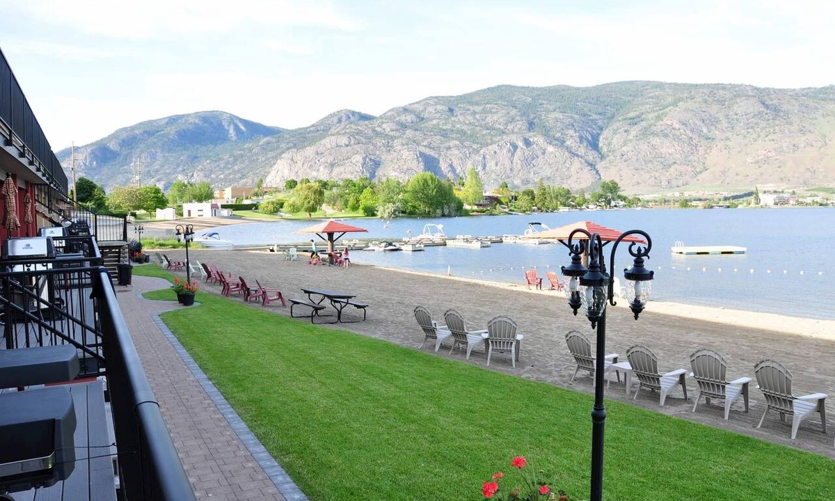 Osoyoos Resort | Safari Beach Resort