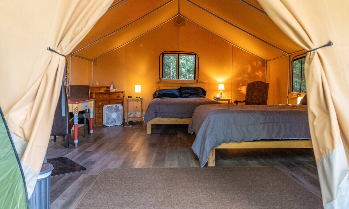 Saint Patrick RV Rental | Safari Glamping Tent! Forest Retreat & Hot Tubs!