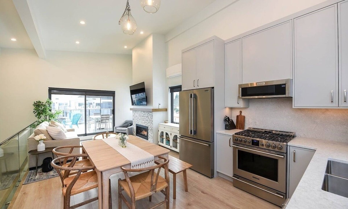 Black Creek House | Saratoga Escape at the Beach House
