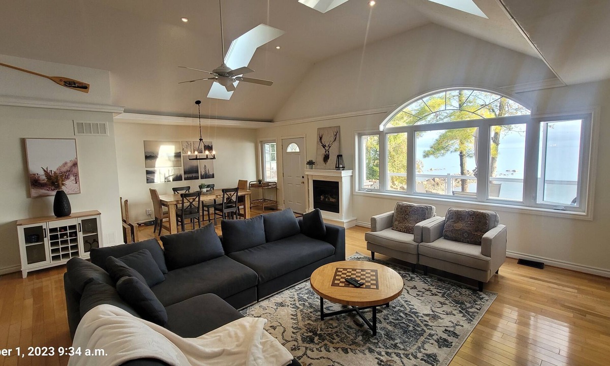 Collingwood House | Seasons by the Bay! Lakehouse on Georgian Bay. Short drive to town, ski or beach