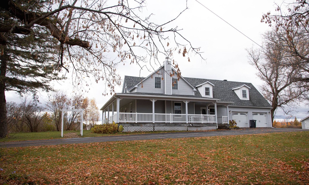 Montague House | Serene Farmhouse with Trails