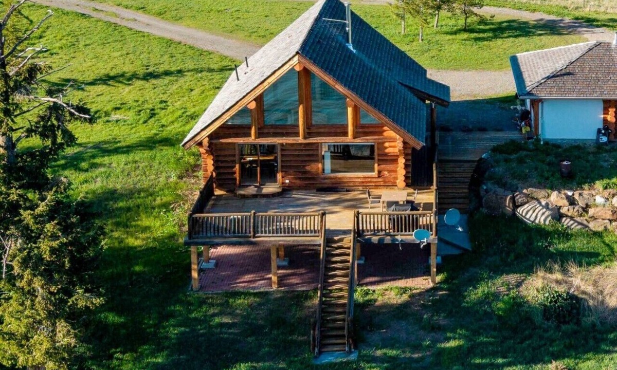 Lac La Hache Cabin | Serene Lakeside Escape – Juniper Lodge, Lac La Hache