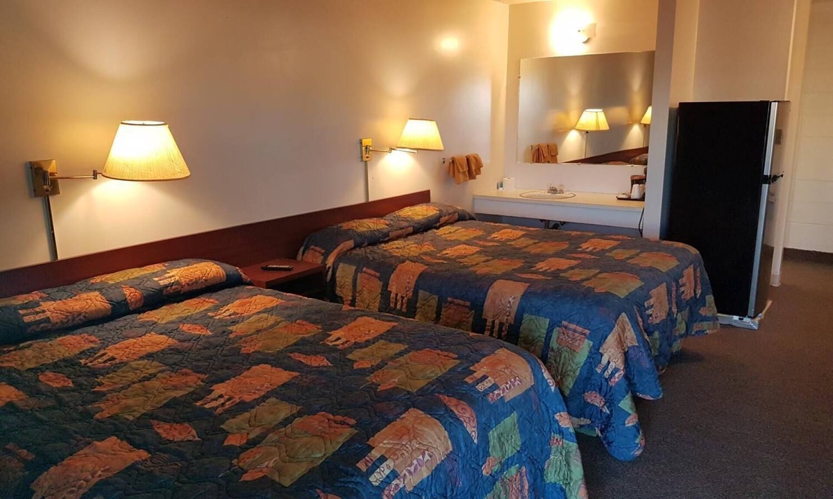 Valleyview Hotel | Shamrock Motel