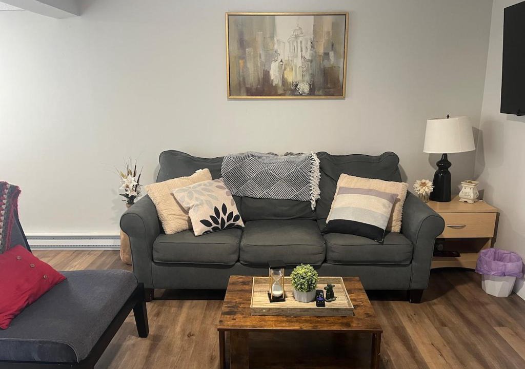 Shoal Harbour Apartment | Simply Camia Inn- 1 Bedroom Apartment