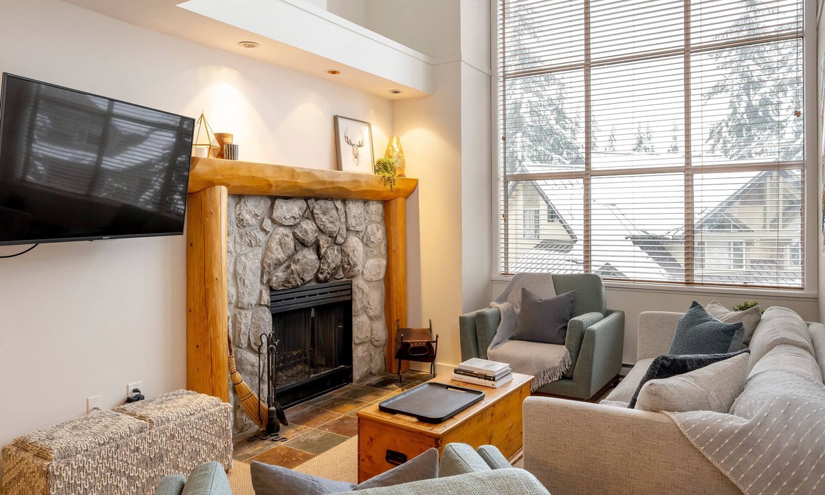 Upper Village House | Ski-In/Ski-Out | Private Hot Tub | Modern 3BR | Managed by Aloha Whistler