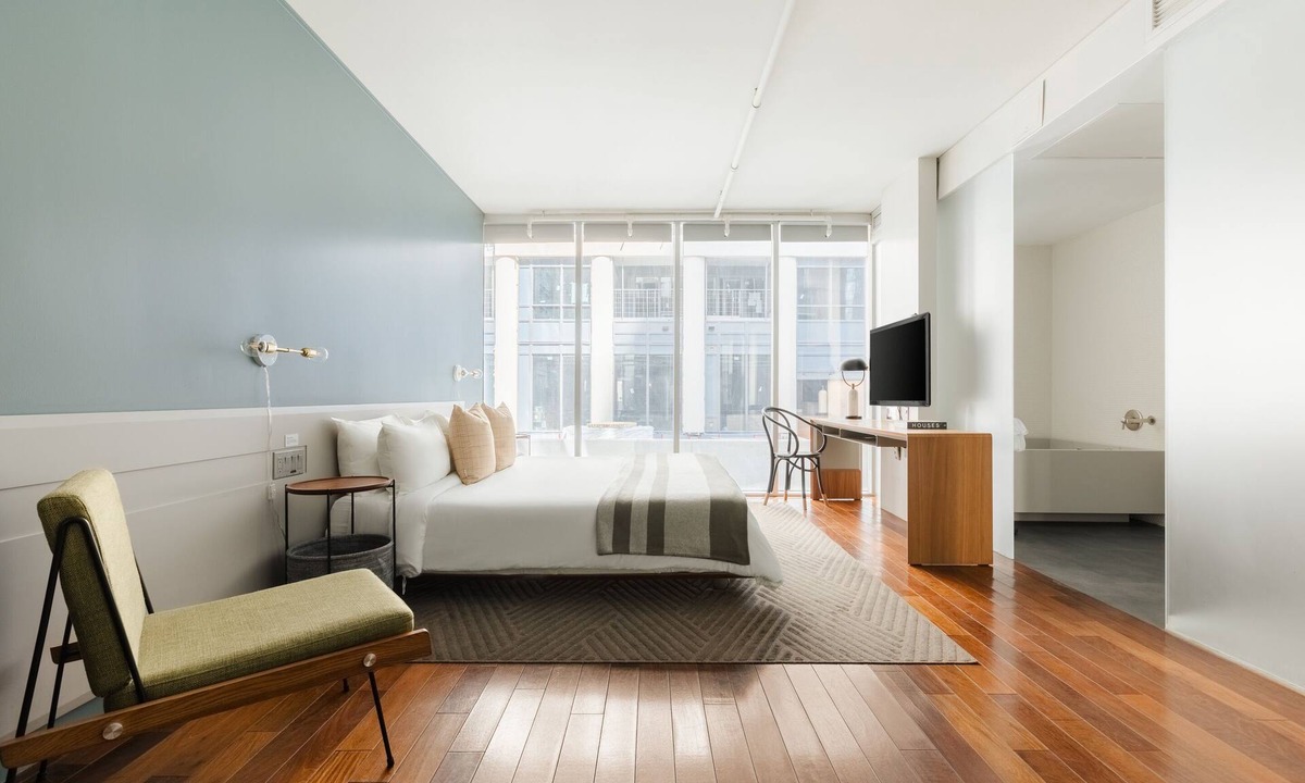 Fashion District Apartment | Sonder The Slate | King Room