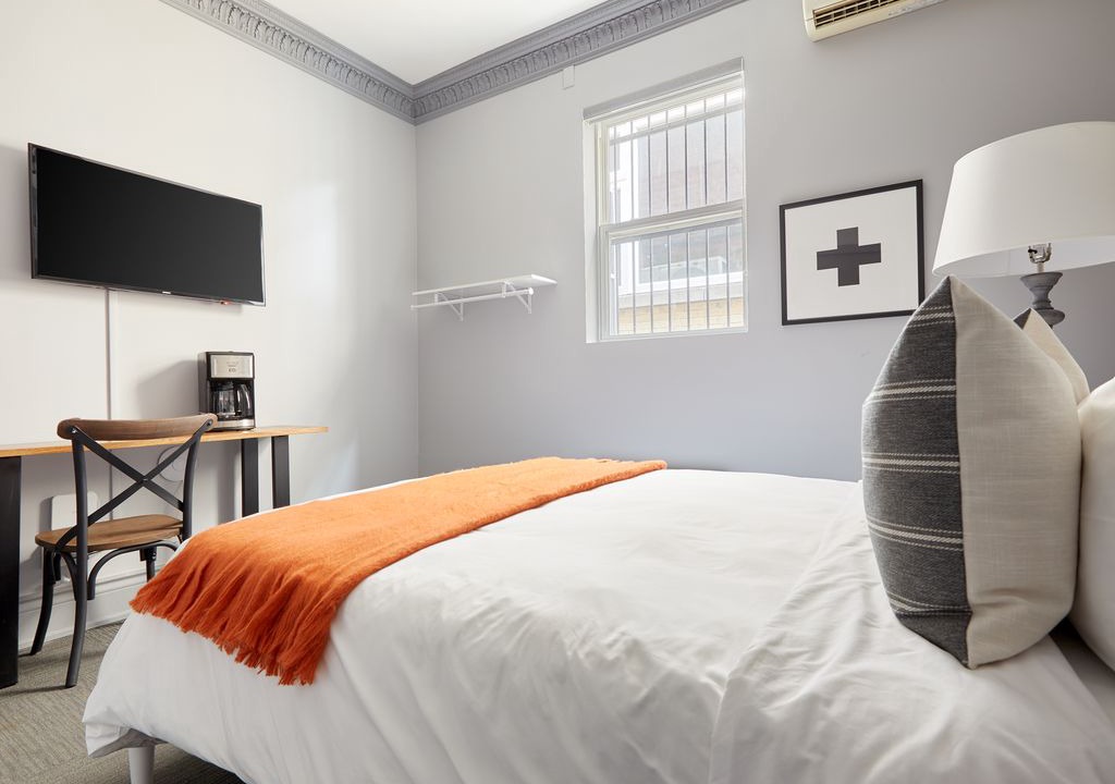 Church and Wellesley Apartment | Sonder | The Wellesley | Natural Room + Courtyard