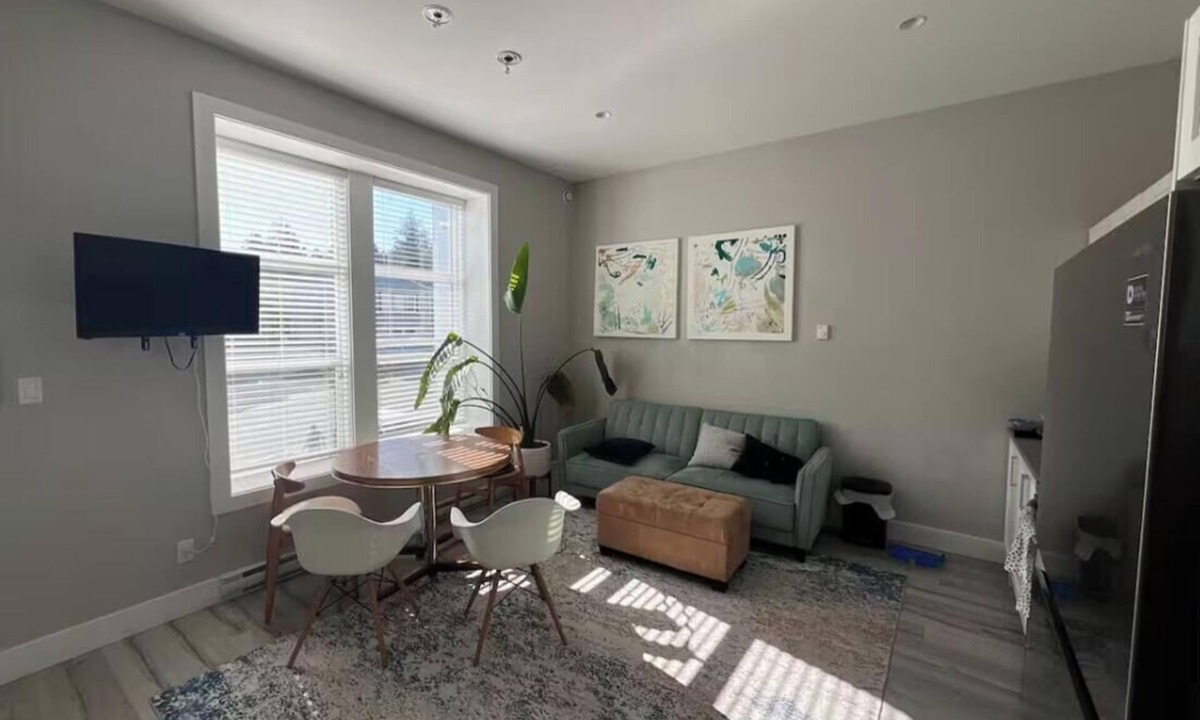Sooke Apartment | Sooke Broomhill Abode